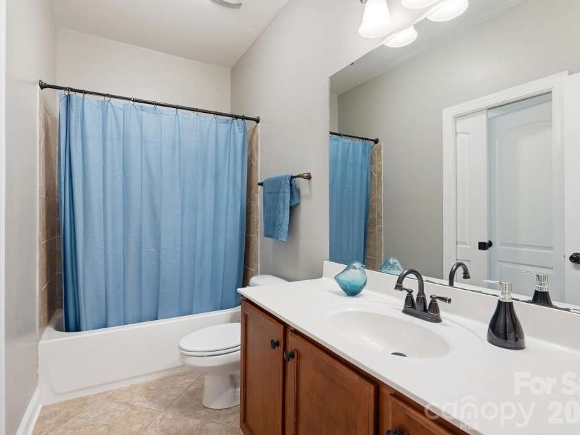 2105 Kinder Oak Drive, Indian Trail, NC 28079.  MLS# CAR4392329, YatesRealty ID 33667. 