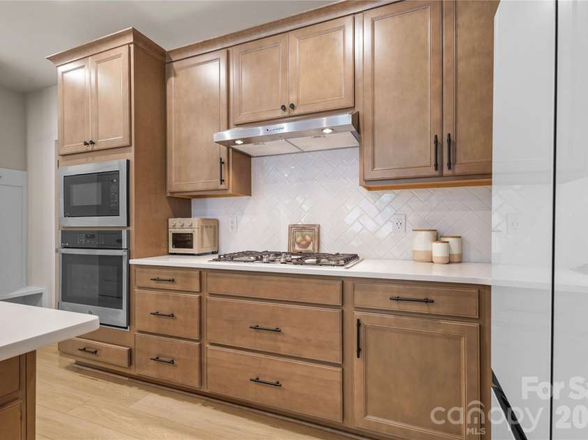 115 Forest Lake Boulevard, Mooresville, NC 28117.  MLS# CAR4396738, YatesRealty ID 33668. 