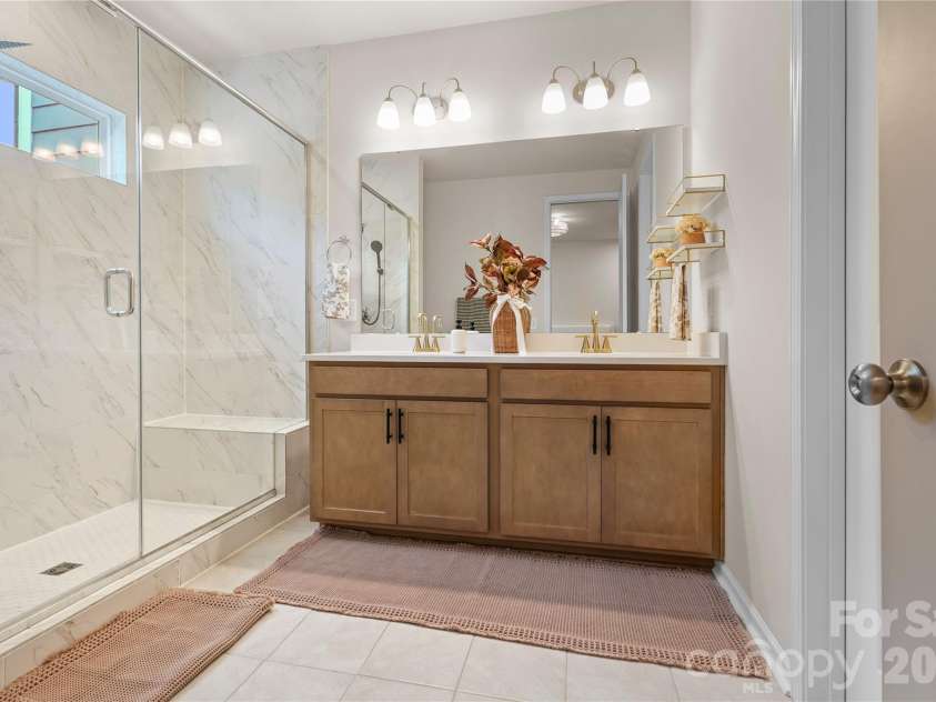 115 Forest Lake Boulevard, Mooresville, NC 28117.  MLS# CAR4396738, YatesRealty ID 33668. 