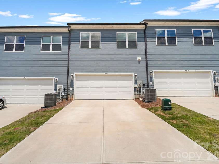 115 Forest Lake Boulevard, Mooresville, NC 28117.  MLS# CAR4396738, YatesRealty ID 33668. 