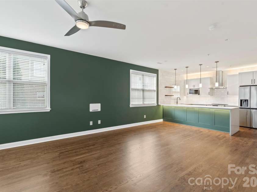 1515 Ranlo Avenue, Charlotte, NC 28204.  MLS# CAR4397021, YatesRealty ID 33669. 