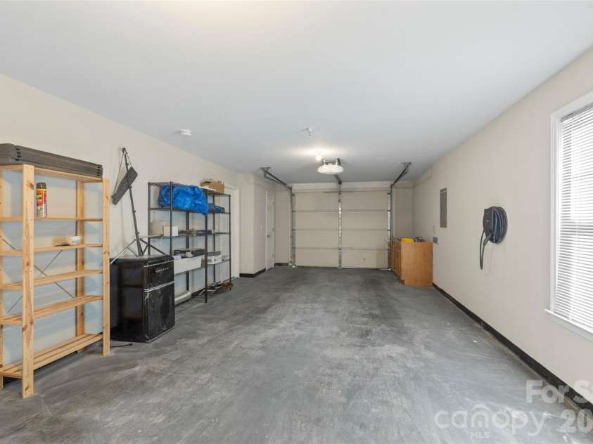 1515 Ranlo Avenue, Charlotte, NC 28204.  MLS# CAR4397021, YatesRealty ID 33669. 