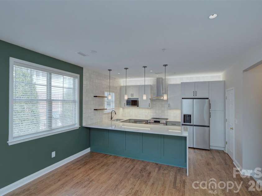 1515 Ranlo Avenue, Charlotte, NC 28204.  MLS# CAR4397021, YatesRealty ID 33669. 