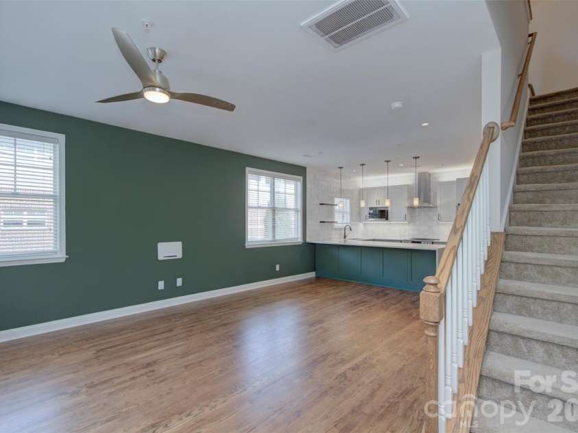 1515 Ranlo Avenue, Charlotte, NC 28204.  MLS# CAR4397021, YatesRealty ID 33669. 