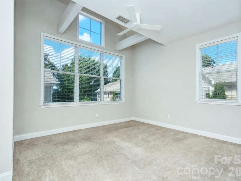 1515 Ranlo Avenue, Charlotte, NC 28204.  MLS# CAR4397021, YatesRealty ID 33669. 