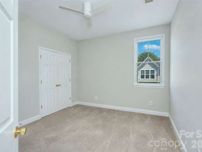 1515 Ranlo Avenue, Charlotte, NC 28204.  MLS# CAR4397021, YatesRealty ID 33669. 