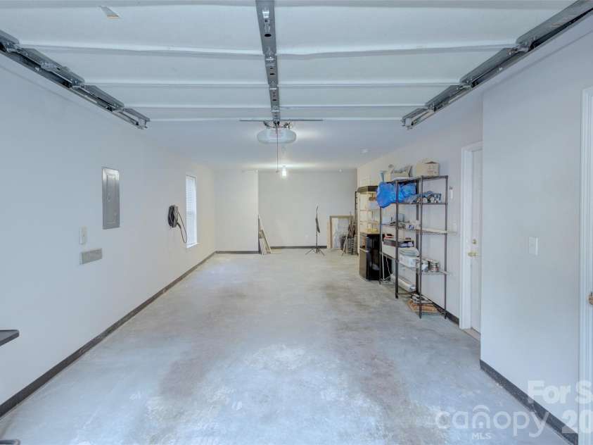 1515 Ranlo Avenue, Charlotte, NC 28204.  MLS# CAR4397021, YatesRealty ID 33669. 