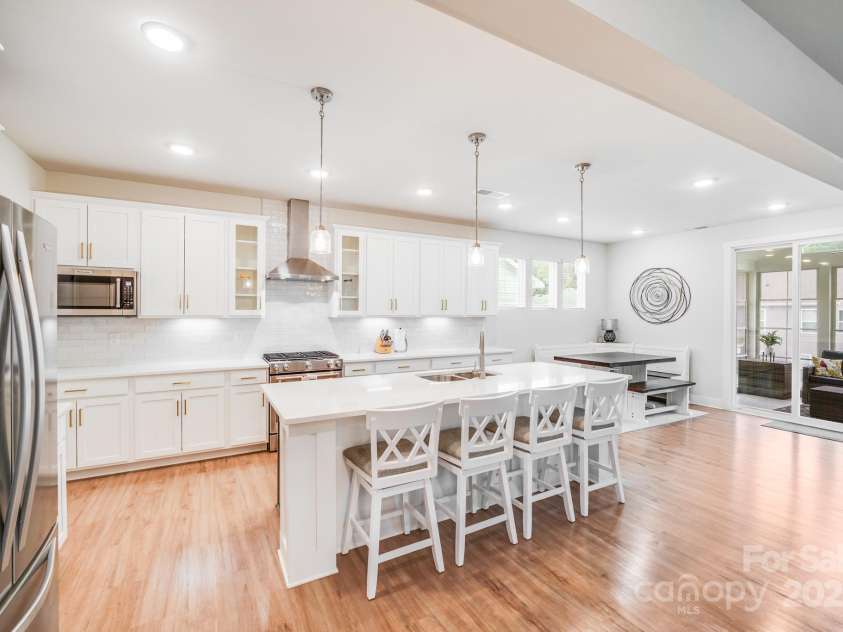 2013 White Cypress Court, Charlotte, NC 28216.  MLS# CAR4292394, YatesRealty ID 33669. 