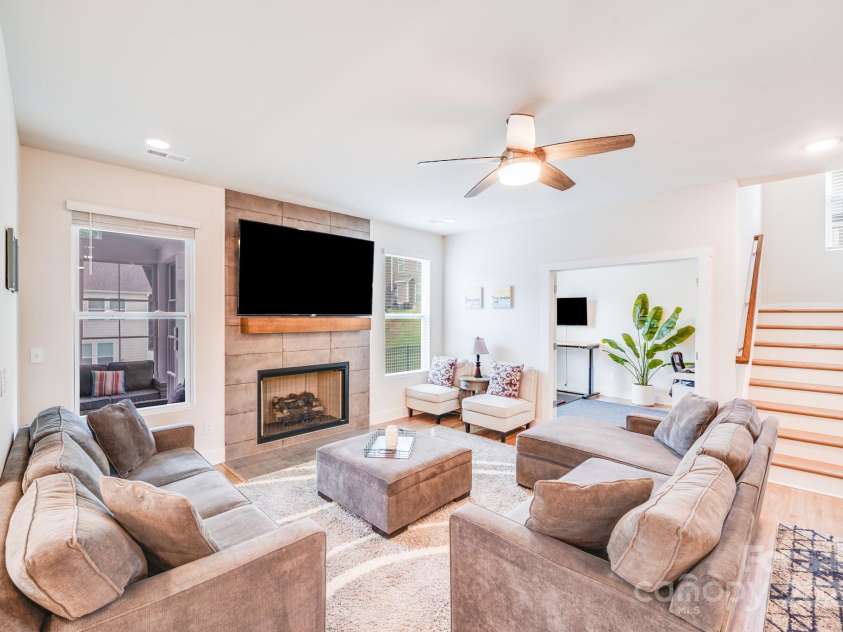 2013 White Cypress Court, Charlotte, NC 28216.  MLS# CAR4292394, YatesRealty ID 33669. 