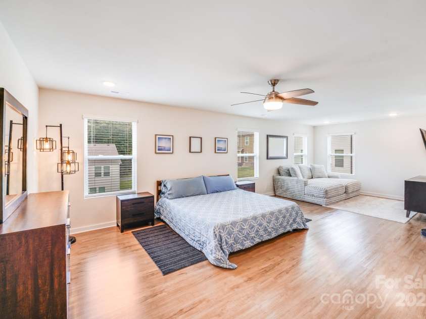 2013 White Cypress Court, Charlotte, NC 28216.  MLS# CAR4292394, YatesRealty ID 33669. 