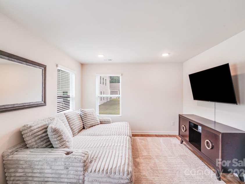 2013 White Cypress Court, Charlotte, NC 28216.  MLS# CAR4292394, YatesRealty ID 33669. 