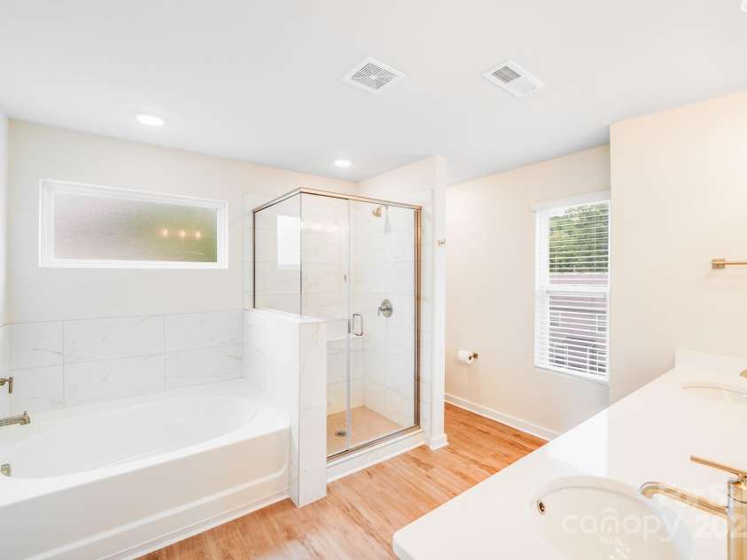 2013 White Cypress Court, Charlotte, NC 28216.  MLS# CAR4292394, YatesRealty ID 33669. 