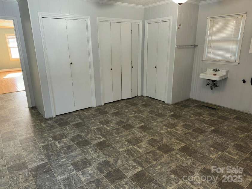 323 Breslin Street, Wadesboro, NC 28170.  MLS# CAR4203572, YatesRealty ID 3367. 