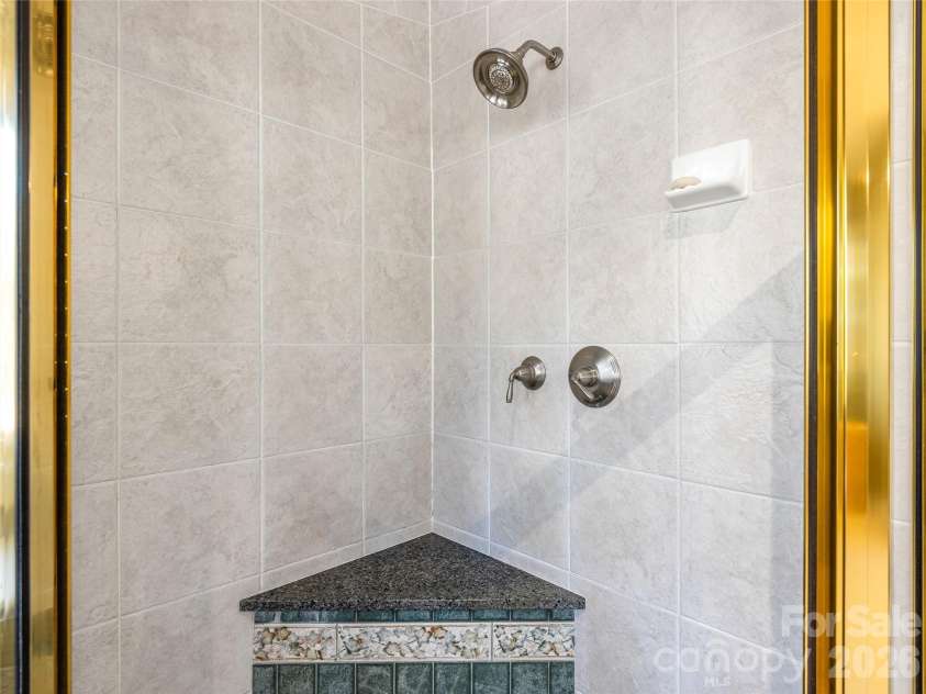 339 Beaverdam Road, Asheville, NC 28804.  MLS# CAR4321982, YatesRealty ID 3367. 