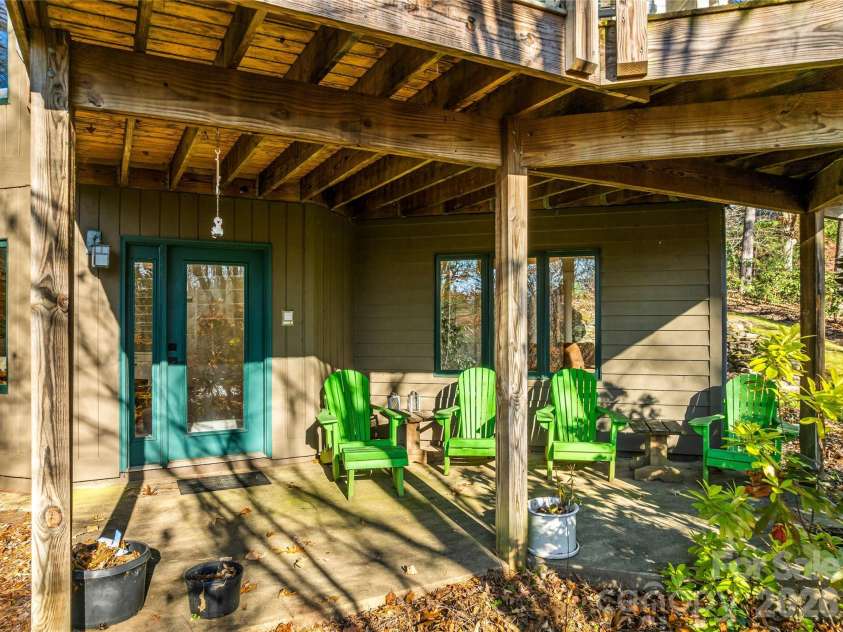 339 Beaverdam Road, Asheville, NC 28804.  MLS# CAR4321982, YatesRealty ID 3367. 