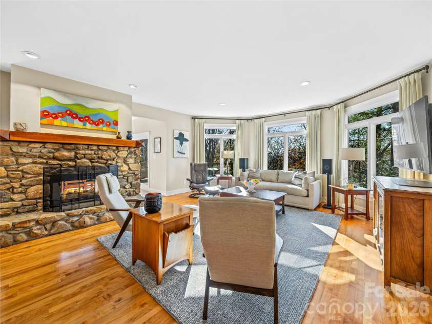 339 Beaverdam Road, Asheville, NC 28804.  MLS# CAR4321982, YatesRealty ID 3367. Open Floorplan