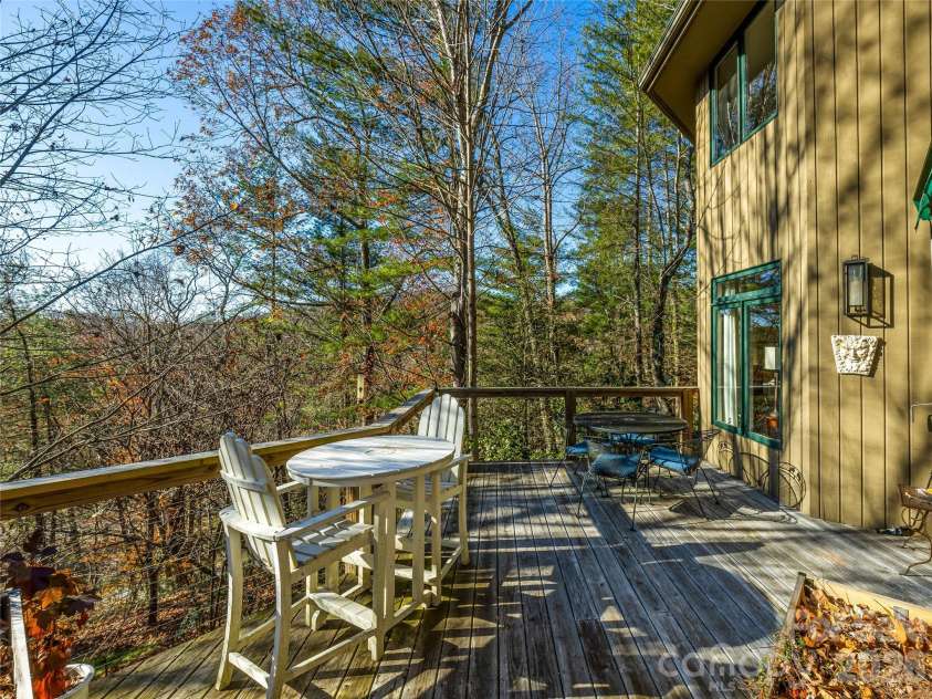 339 Beaverdam Road, Asheville, NC 28804.  MLS# CAR4321982, YatesRealty ID 3367. Rear Deck