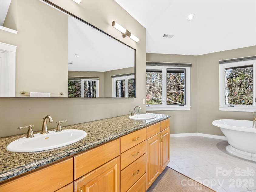 339 Beaverdam Road, Asheville, NC 28804.  MLS# CAR4321982, YatesRealty ID 3367. Spacious with double vanities