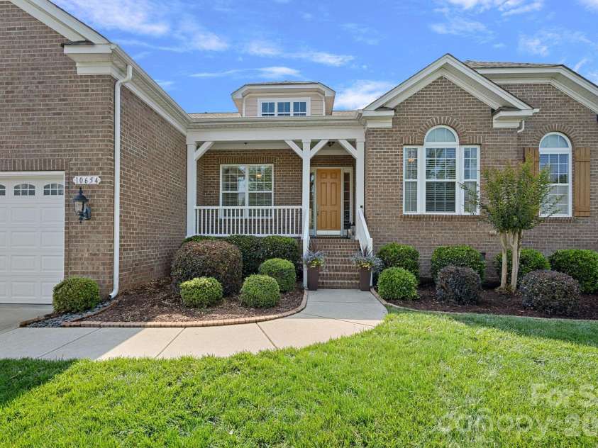 10654 Rippling Stream Drive, Concord, NC 28027.  MLS# CAR4387209, YatesRealty ID 33670. 