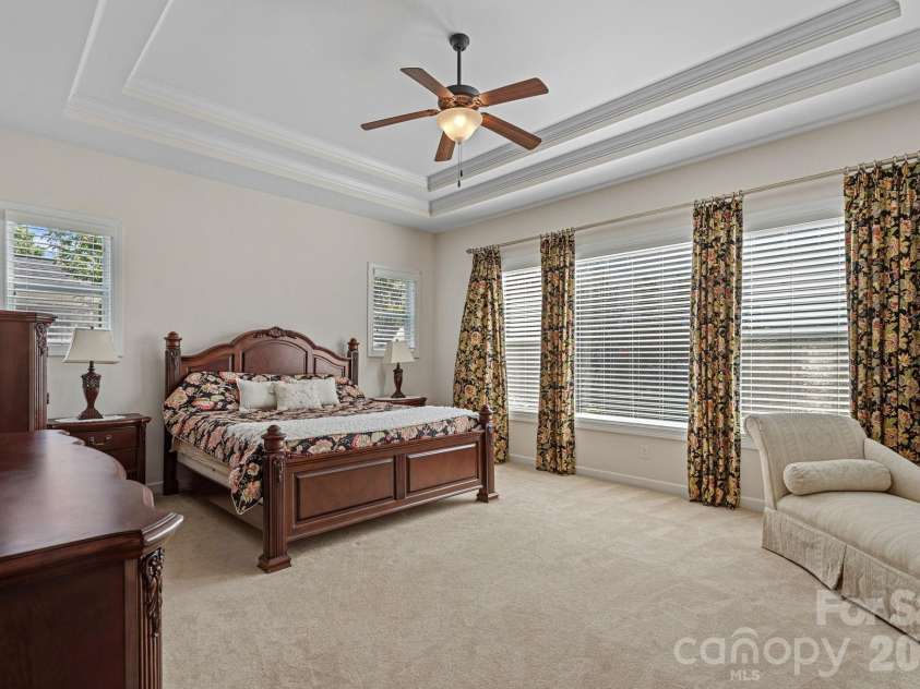 10654 Rippling Stream Drive, Concord, NC 28027.  MLS# CAR4387209, YatesRealty ID 33670. Spacious Primary Suite