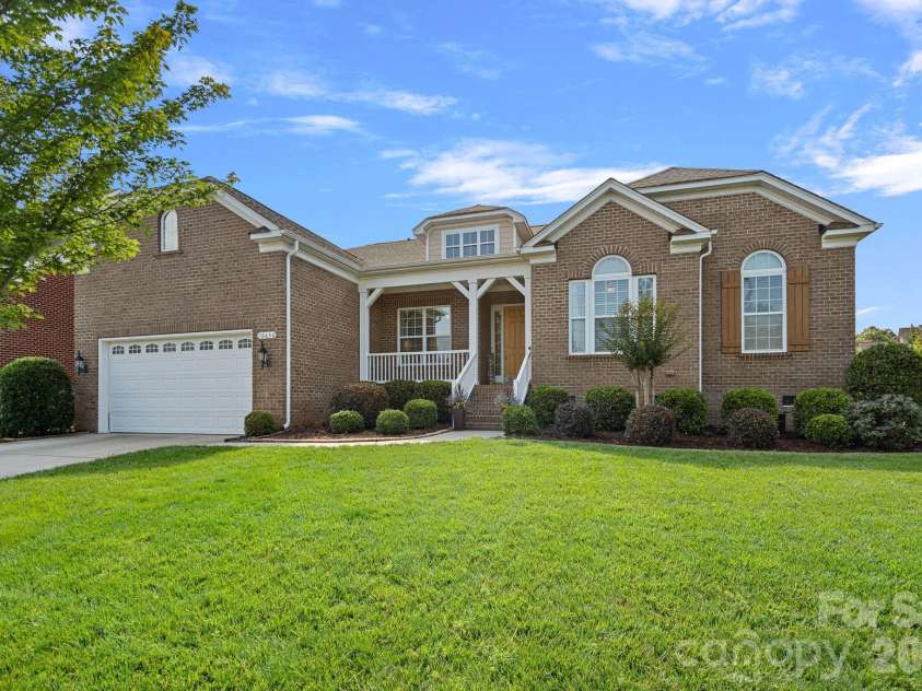 10654 Rippling Stream Drive, Concord, NC 28027.  MLS# CAR4387209, YatesRealty ID 33670. Welcome Home!