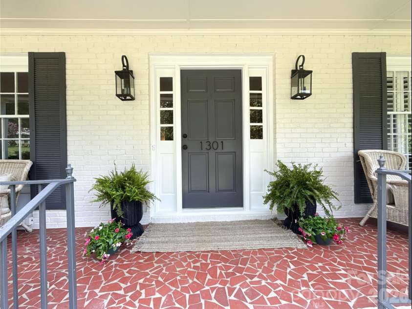 1301 Barden Road, Charlotte, NC 28226.  MLS# CAR4397756, YatesRealty ID 33671. 