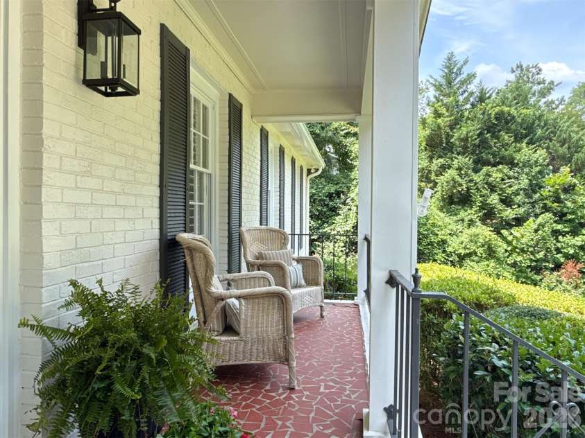 1301 Barden Road, Charlotte, NC 28226.  MLS# CAR4397756, YatesRealty ID 33671. 