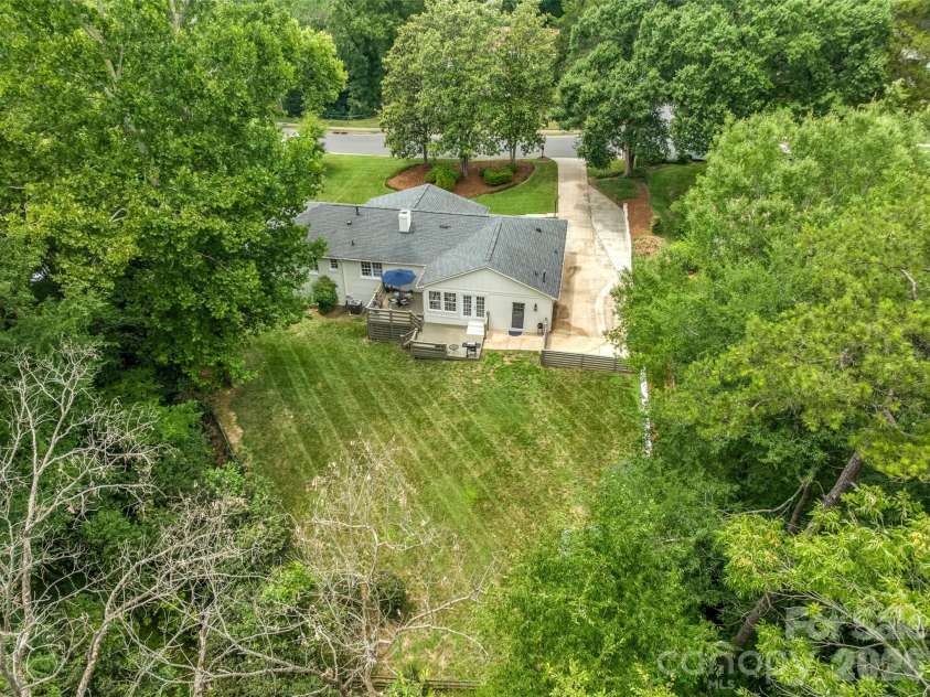 1301 Barden Road, Charlotte, NC 28226.  MLS# CAR4397756, YatesRealty ID 33671. 