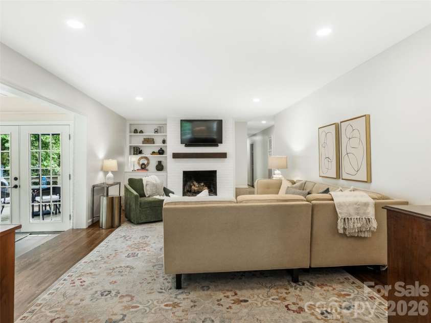 1301 Barden Road, Charlotte, NC 28226.  MLS# CAR4397756, YatesRealty ID 33671. Den