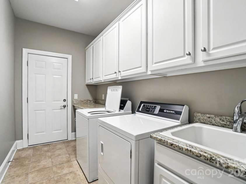 9927 Woodland Watch Court, Charlotte, NC 28277.  MLS# CAR4292983, YatesRealty ID 33671. 