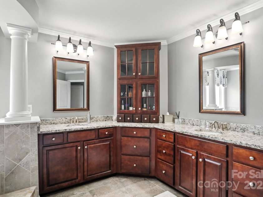 9927 Woodland Watch Court, Charlotte, NC 28277.  MLS# CAR4292983, YatesRealty ID 33671. 