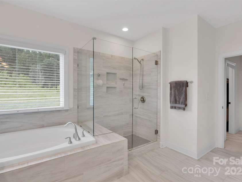 8095 Woodline Lane, Denver, NC 28037.  MLS# CAR4293110, YatesRealty ID 33672. 