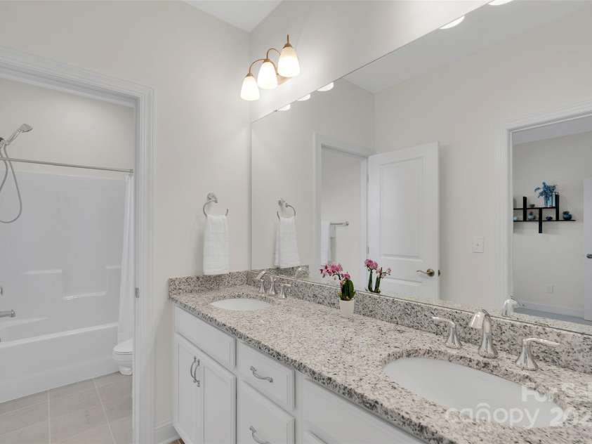 8095 Woodline Lane, Denver, NC 28037.  MLS# CAR4293110, YatesRealty ID 33672. 