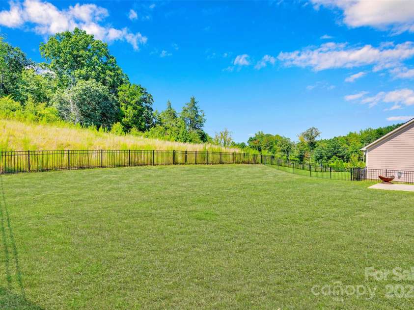 8095 Woodline Lane, Denver, NC 28037.  MLS# CAR4293110, YatesRealty ID 33672. 