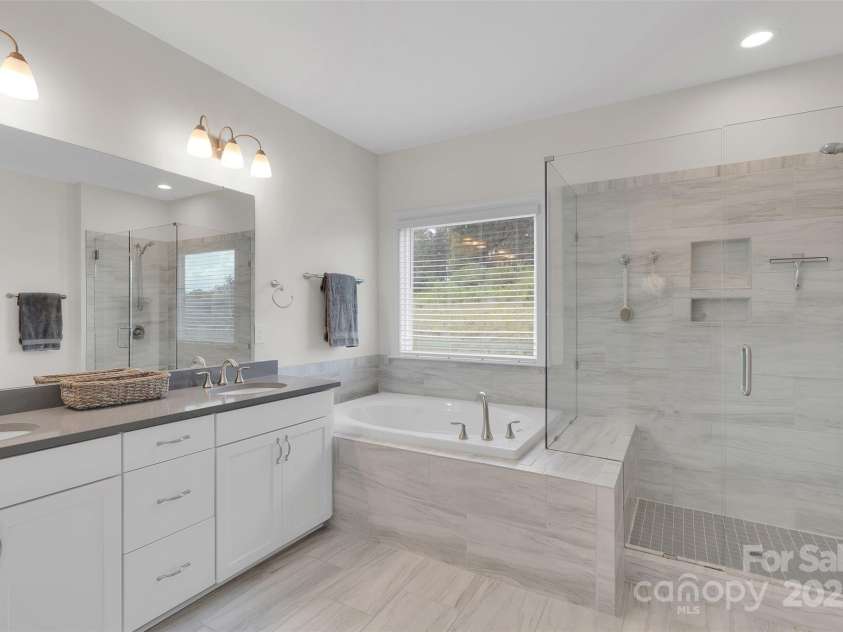 8095 Woodline Lane, Denver, NC 28037.  MLS# CAR4293110, YatesRealty ID 33672. Primary