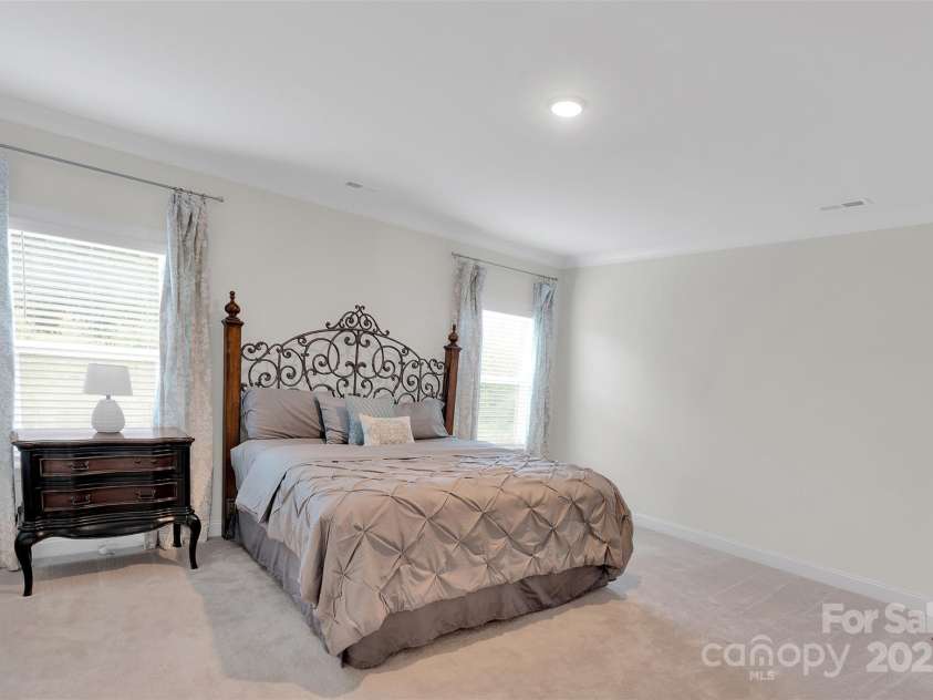 8095 Woodline Lane, Denver, NC 28037.  MLS# CAR4293110, YatesRealty ID 33672. Primary Bedroom