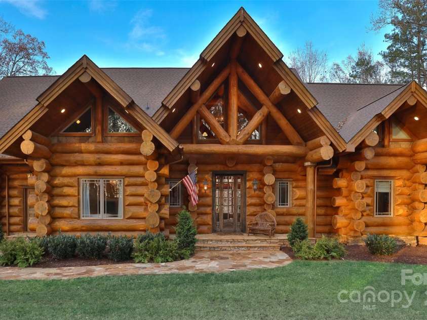 512 Stonemarker Road, Mooresville, NC 28117.  MLS# CAR4289529, YatesRealty ID 33673. 