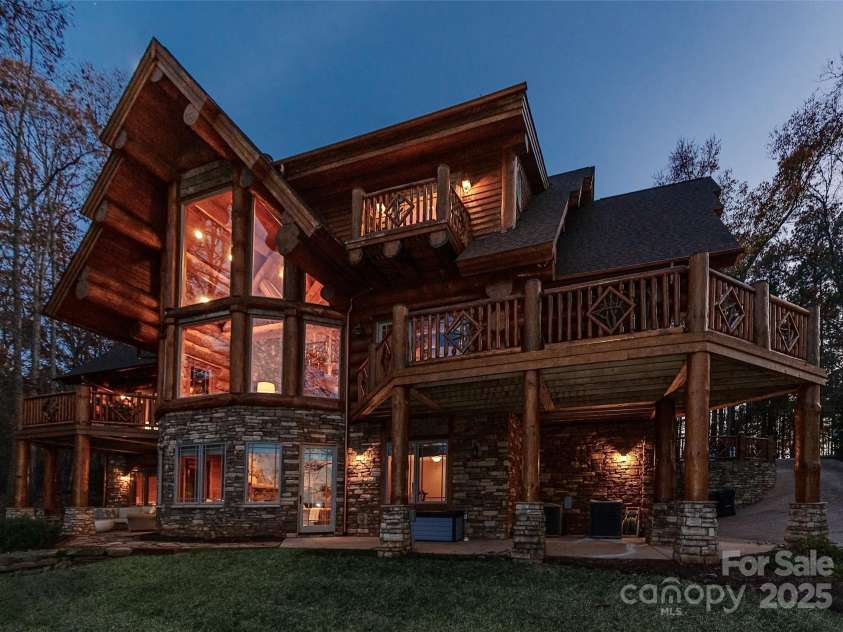 512 Stonemarker Road, Mooresville, NC 28117.  MLS# CAR4289529, YatesRealty ID 33673. 