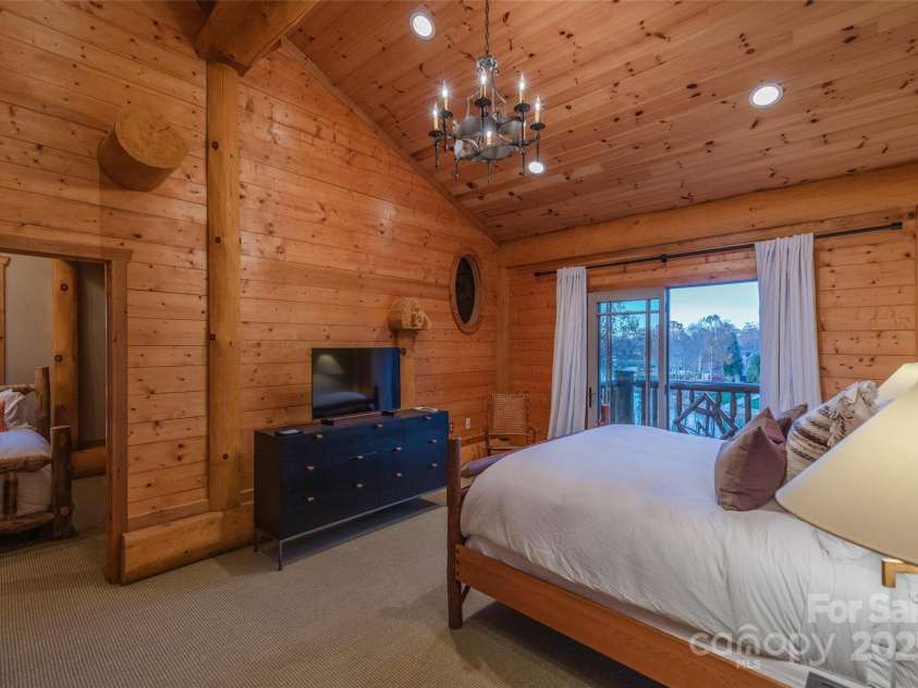 512 Stonemarker Road, Mooresville, NC 28117.  MLS# CAR4289529, YatesRealty ID 33673. 
