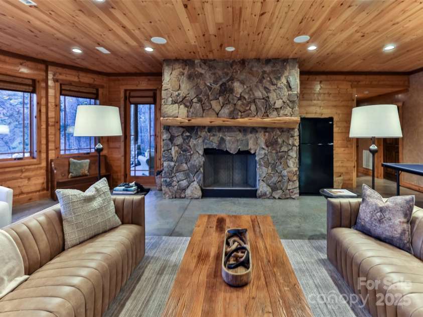 512 Stonemarker Road, Mooresville, NC 28117.  MLS# CAR4289529, YatesRealty ID 33673. 
