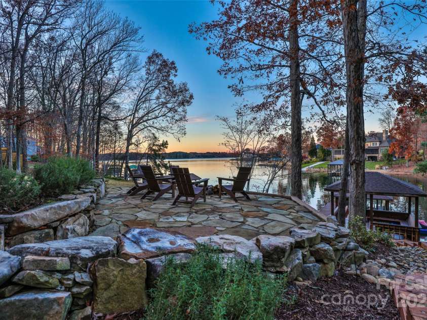 512 Stonemarker Road, Mooresville, NC 28117.  MLS# CAR4289529, YatesRealty ID 33673. 