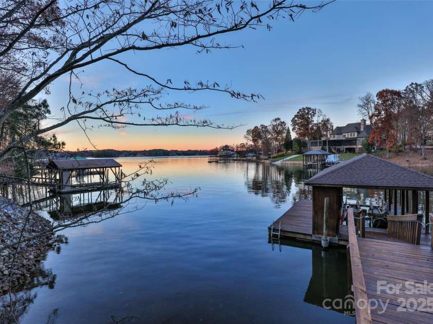 512 Stonemarker Road, Mooresville, NC 28117.  MLS# CAR4289529, YatesRealty ID 33673. 