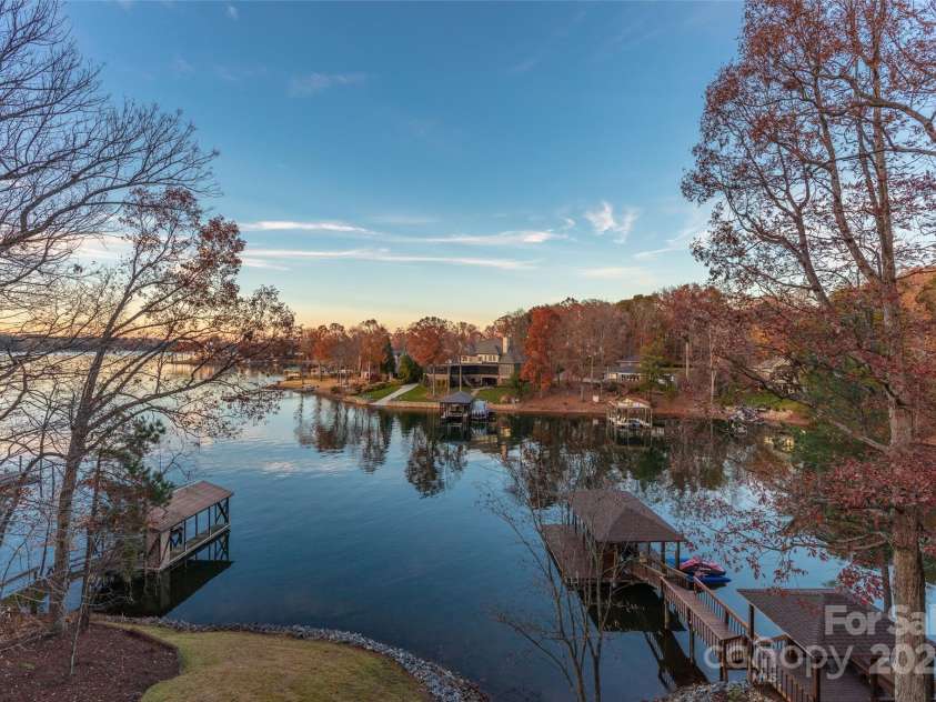 512 Stonemarker Road, Mooresville, NC 28117.  MLS# CAR4289529, YatesRealty ID 33673. 