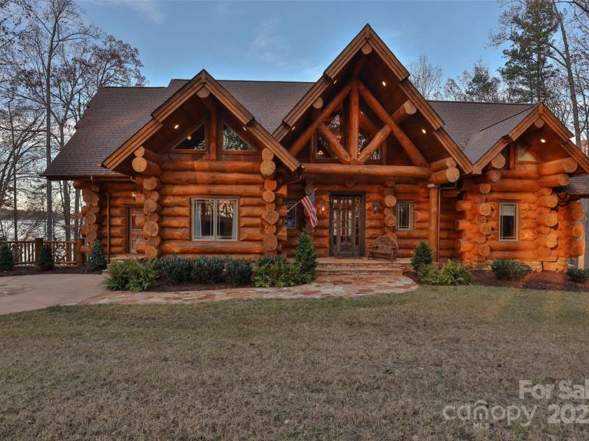 512 Stonemarker Road, Mooresville, NC 28117.  MLS# CAR4289529, YatesRealty ID 33673. 
