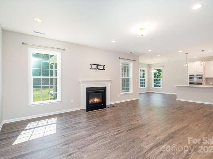 12140 Mcdowell Crossing, Huntersville, NC 28078.  MLS# CAR4293133, YatesRealty ID 33674. 