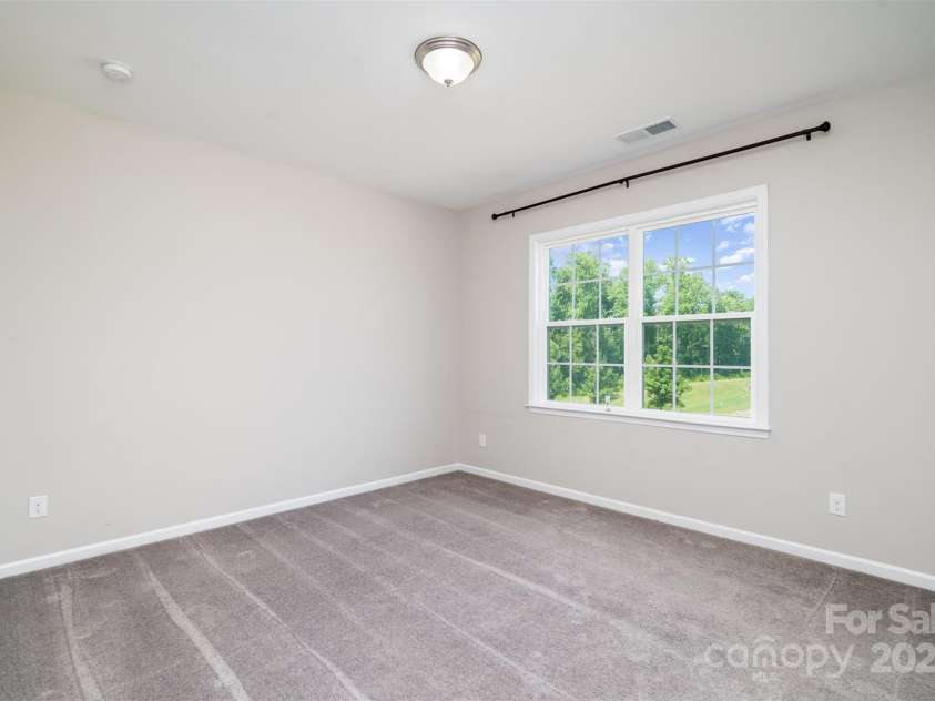 12140 Mcdowell Crossing, Huntersville, NC 28078.  MLS# CAR4293133, YatesRealty ID 33674. 