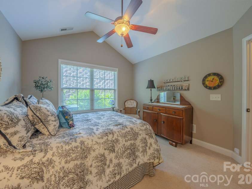 52 Mountain Meadow Circle, Weaverville, NC 28787.  MLS# CAR4394036, YatesRealty ID 33674. 2ND BEDROOM