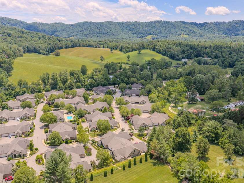 52 Mountain Meadow Circle, Weaverville, NC 28787.  MLS# CAR4394036, YatesRealty ID 33674. AERIAL