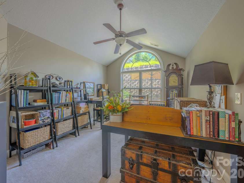 52 Mountain Meadow Circle, Weaverville, NC 28787.  MLS# CAR4394036, YatesRealty ID 33674. DEN