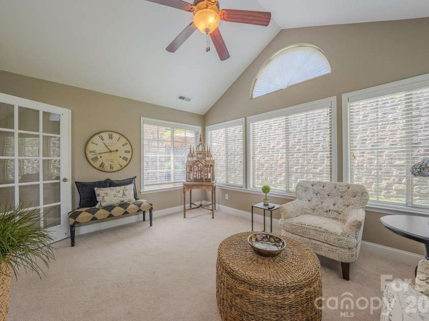52 Mountain Meadow Circle, Weaverville, NC 28787.  MLS# CAR4394036, YatesRealty ID 33674. SUNROOM